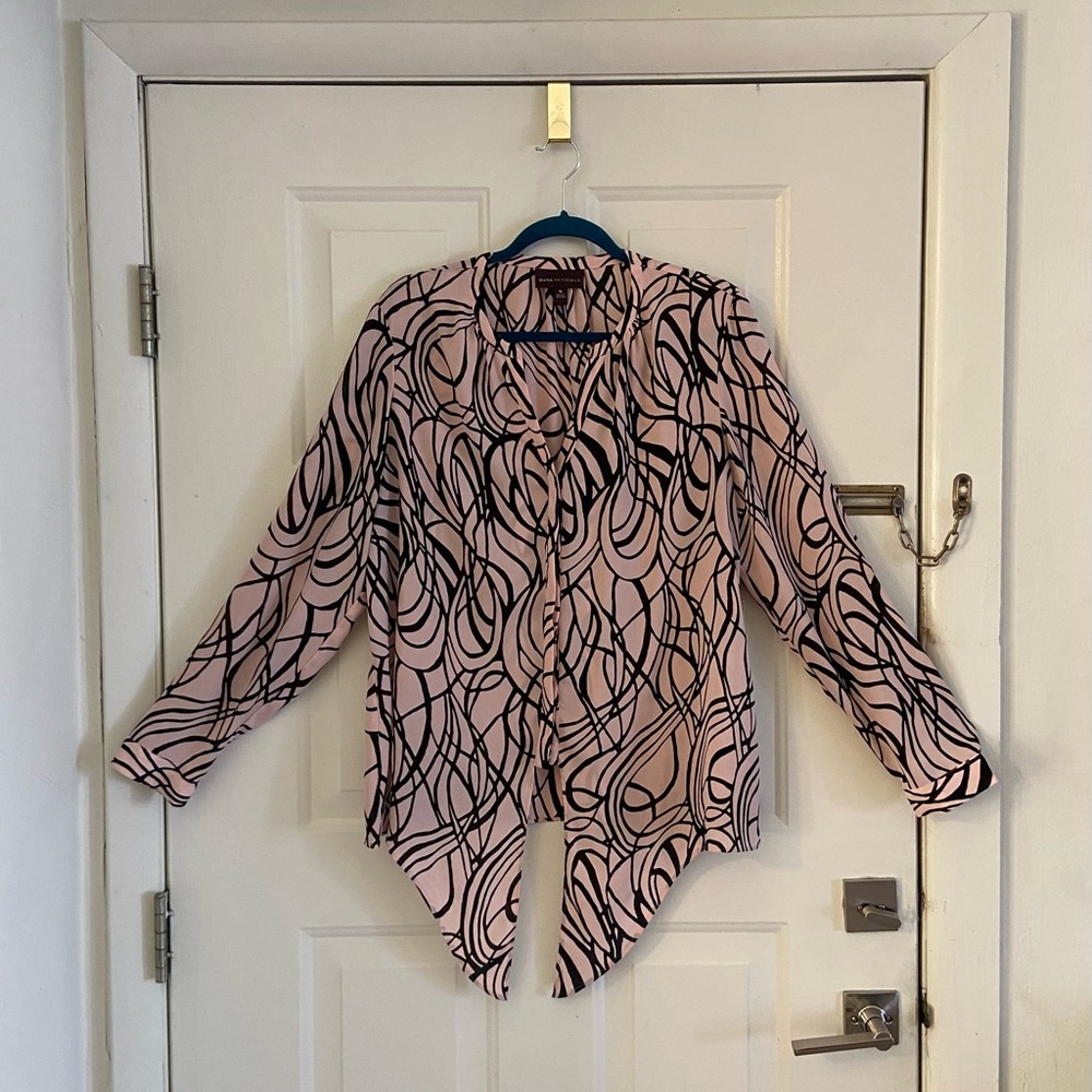 Dana Buchman front tie blouse  XL. NWOT